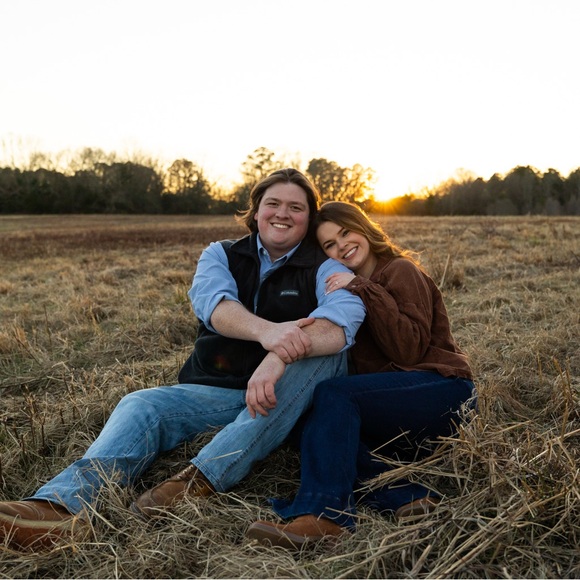 Meet your Posher, Kayla - Picture 4 of 10